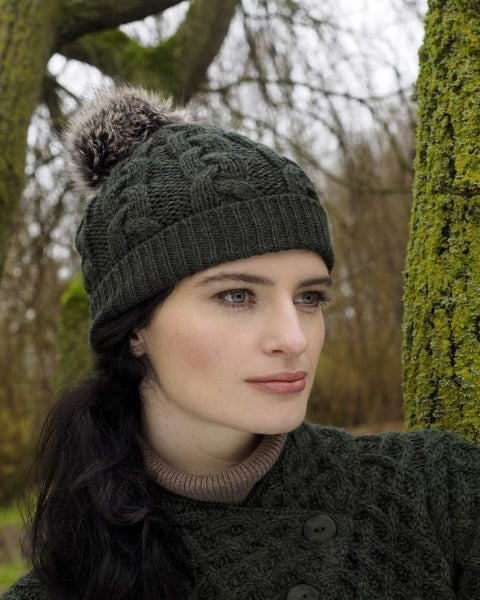 Cable Knit pom pom hat army green