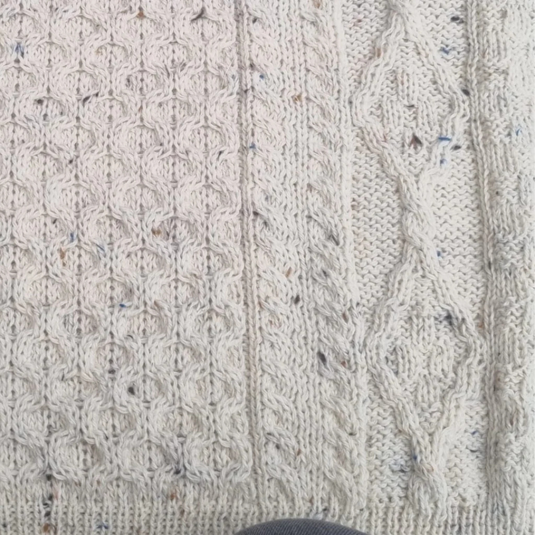 Light Aran Crew Neck Sweater – Natural Fleck