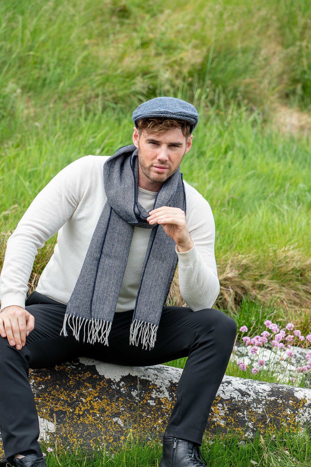 McNutt Lambswool Scarf Donegal Navy