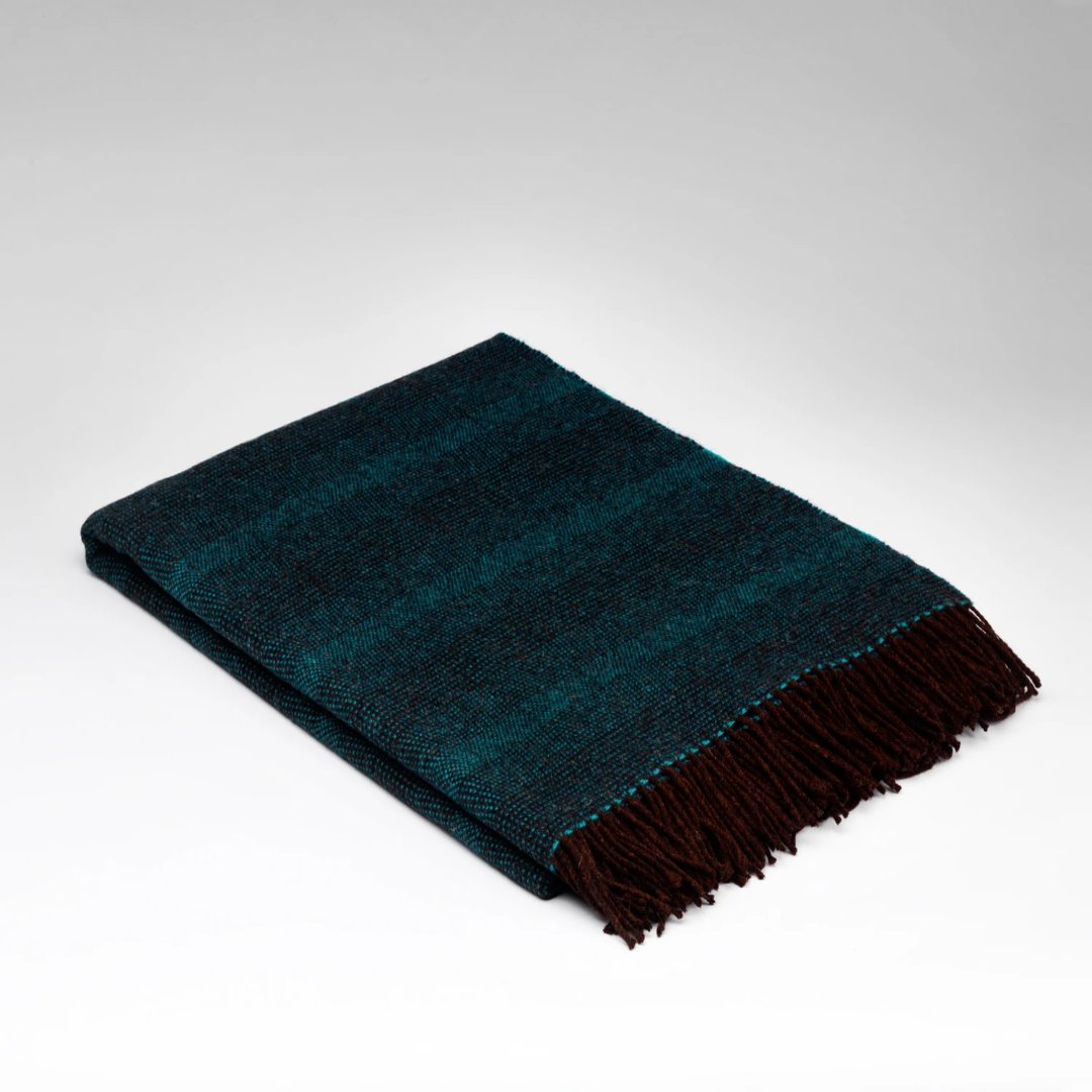 McNutt supersoft wool throw mint crisp