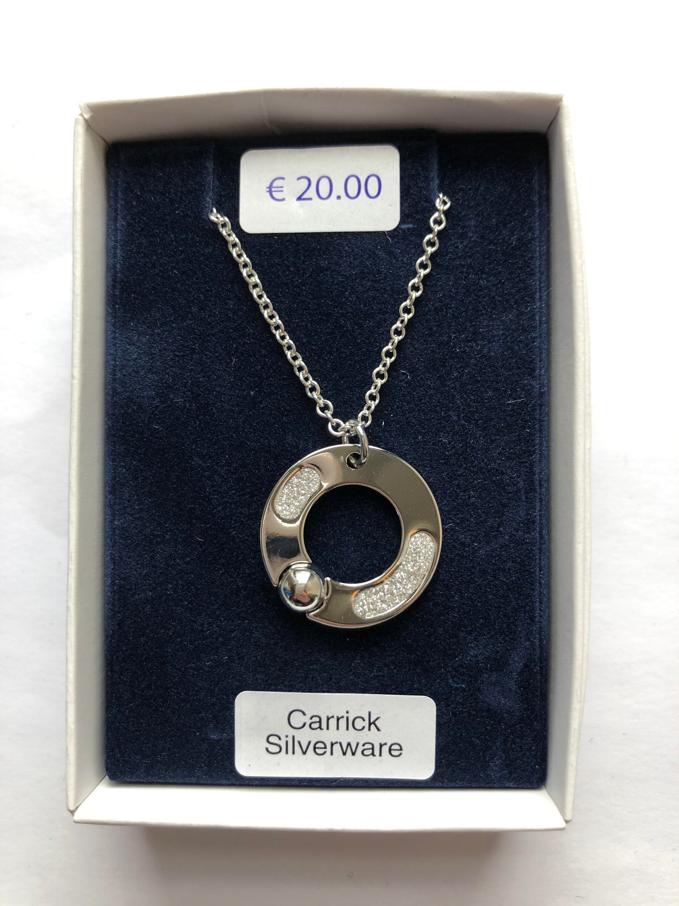 18 Inch Chain Silver Pendant 